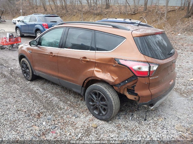 Ford ESCAPE SE 2017 1FMCU9G96HUC12475 Image 3