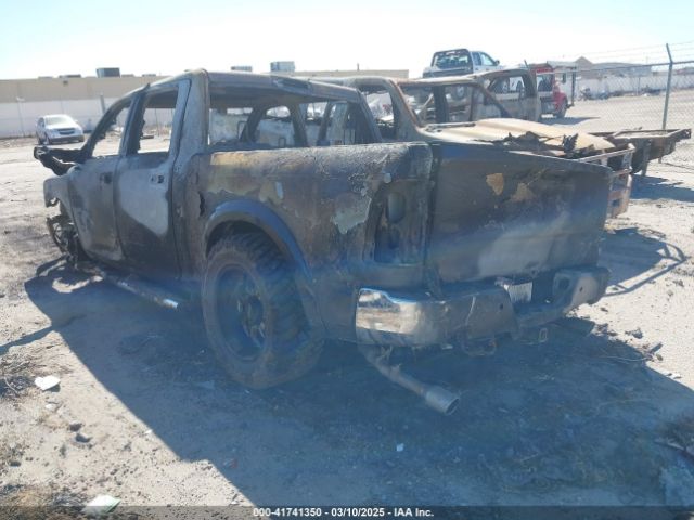 2016 RAM 1500 1C6RR7NM1GS325294 Photo 2