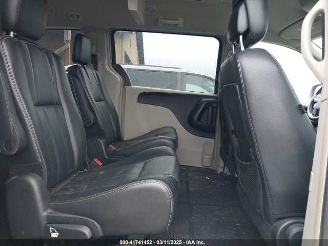 2C4RC1BG2ER448543 Chrysler 2014
