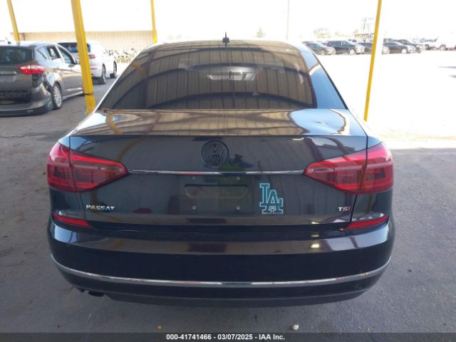 1VWAT7A34HC006548 Volkswagen Passat 1.8t S