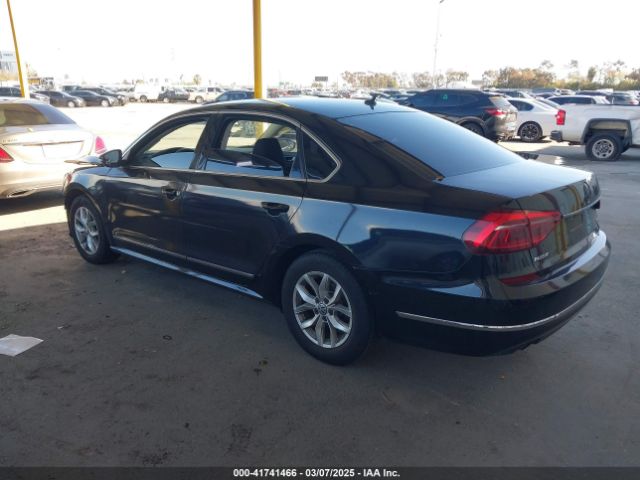 1VWAT7A34HC006548 Volkswagen Passat 1.8t S