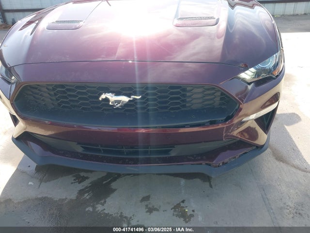 Ford 2.3l 4v premium fuel 2018 1FA6P8TH3J5132136 Image 6