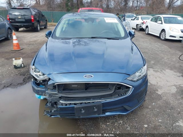 3FA6P0HD5KR102402 Ford FUSION SE