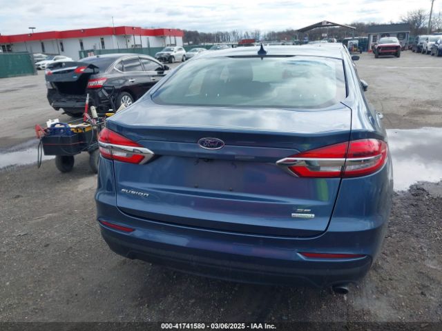3FA6P0HD5KR102402 Ford FUSION SE
