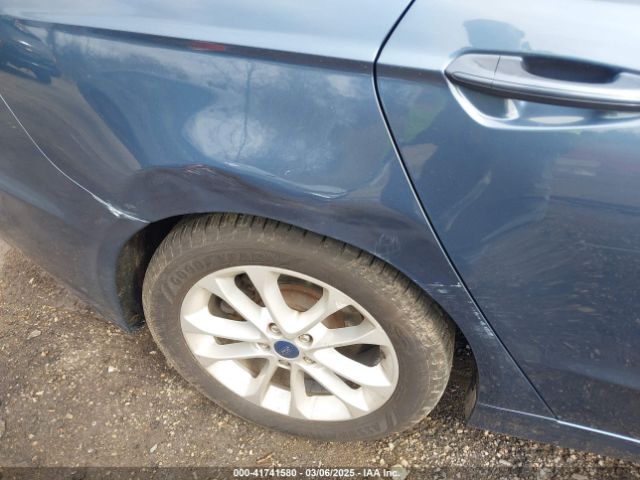 3FA6P0HD5KR102402 Ford FUSION SE