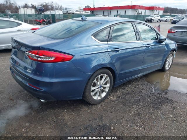 3FA6P0HD5KR102402 Ford FUSION SE