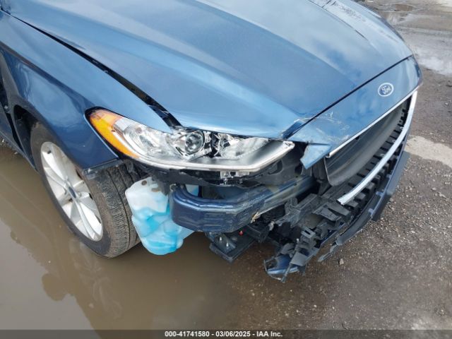 3FA6P0HD5KR102402 Ford FUSION SE