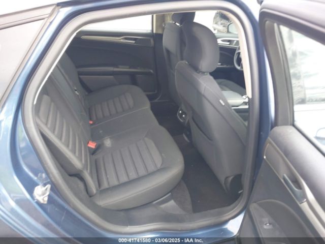 3FA6P0HD5KR102402 Ford FUSION SE