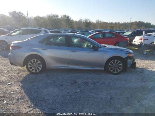 4T1C11AK5NU678075 Toyota CAMRY LE