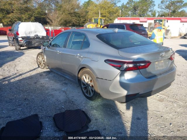 4T1C11AK5NU678075 Toyota CAMRY LE