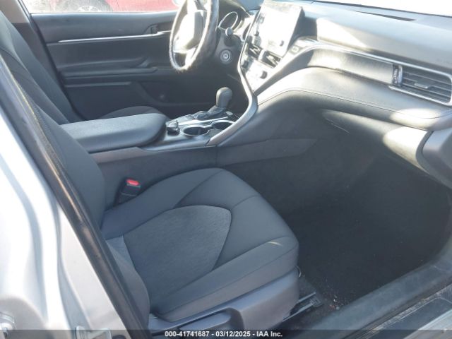4T1C11AK5NU678075 Toyota CAMRY LE