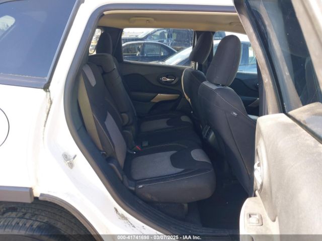 1C4PJLCX9JD523890 Jeep Cherokee Latitude Fwd