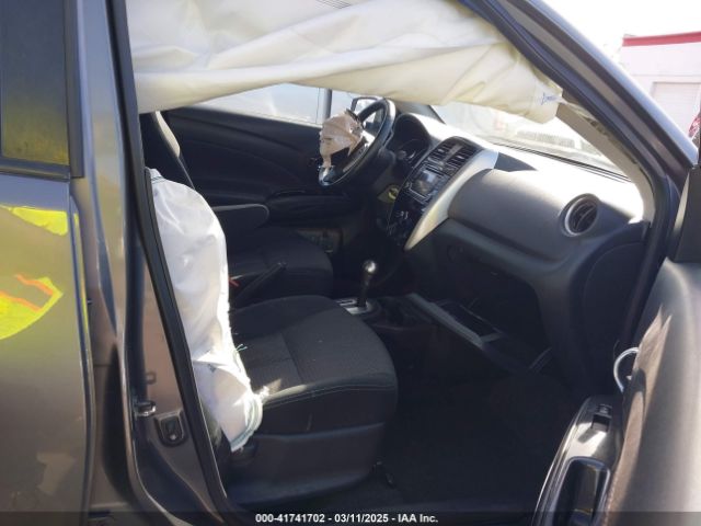 3N1CN7AP8HL801778 Nissan Versa 1.6 Sv