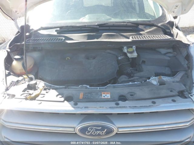 1FMCU9J94KUC29694 Ford Escape Titanium