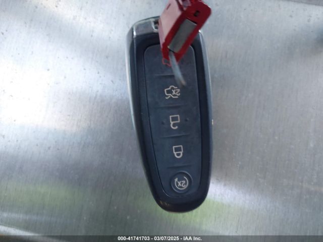 1FMCU9J94KUC29694 Ford Escape Titanium