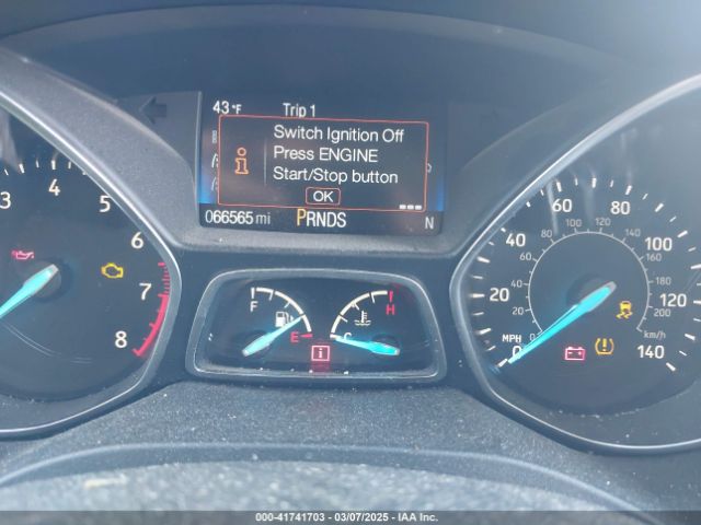 1FMCU9J94KUC29694 Ford Escape Titanium