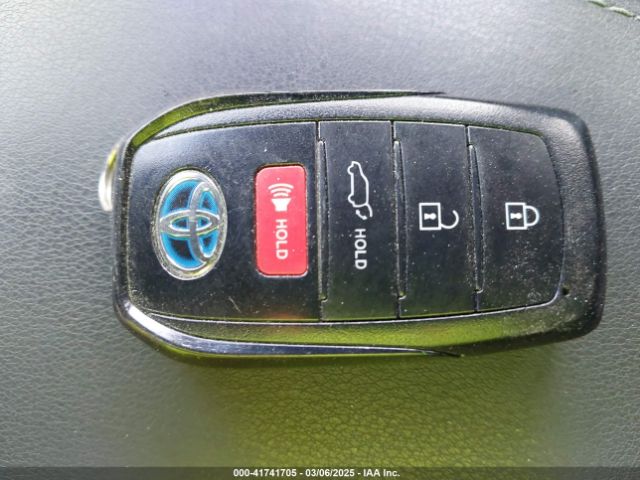 JTEAAAAH3MJ005992 Toyota Venza Xle