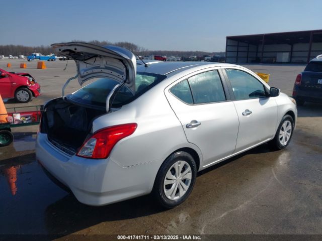 2017 NISSAN VERSA 3N1CN7AP3HK427702 Photo 3