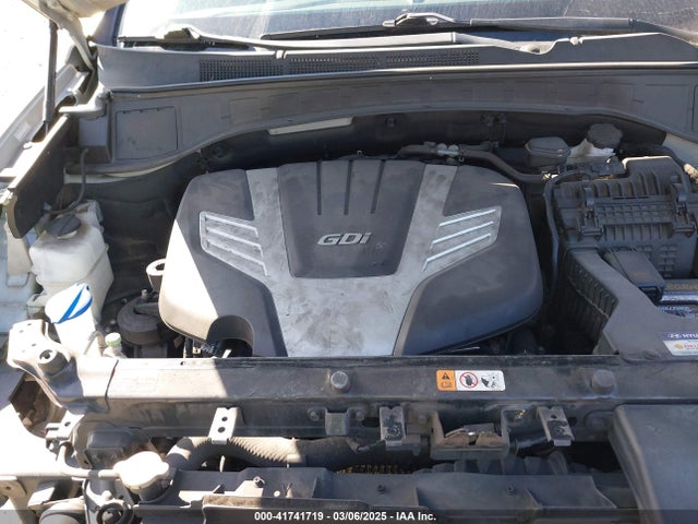 KM8SN4HF6HU197153 Hyundai Santa Fe Se