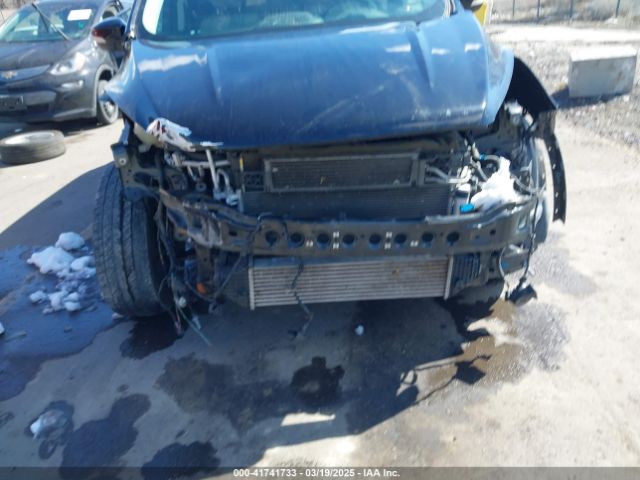 1FMCU9J99KUC44157 Ford Escape Titanium