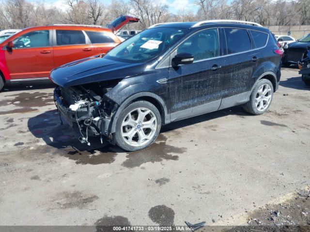 1FMCU9J99KUC44157 Ford Escape Titanium