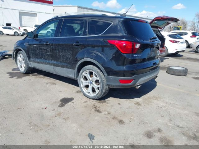 1FMCU9J99KUC44157 Ford Escape Titanium