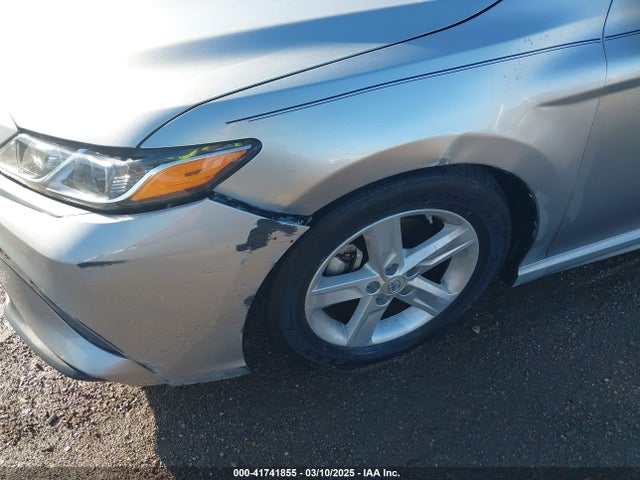 4T1B11HK8JU128333 Toyota CAMRY SE
