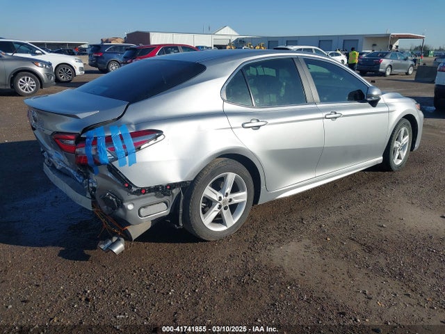 4T1B11HK8JU128333 Toyota CAMRY SE