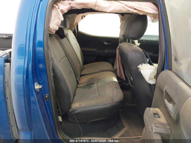 3TMCZ5AN1JM124111 Toyota Tacoma Trd Off Road