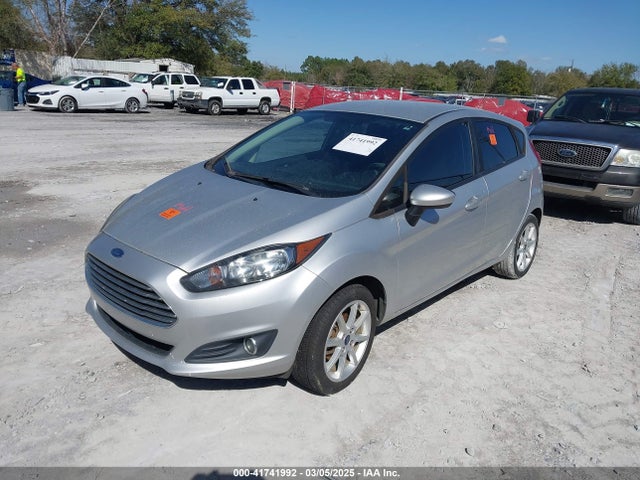 Ford FIESTA SE 2019 3FADP4EJ2KM117655 Image 2