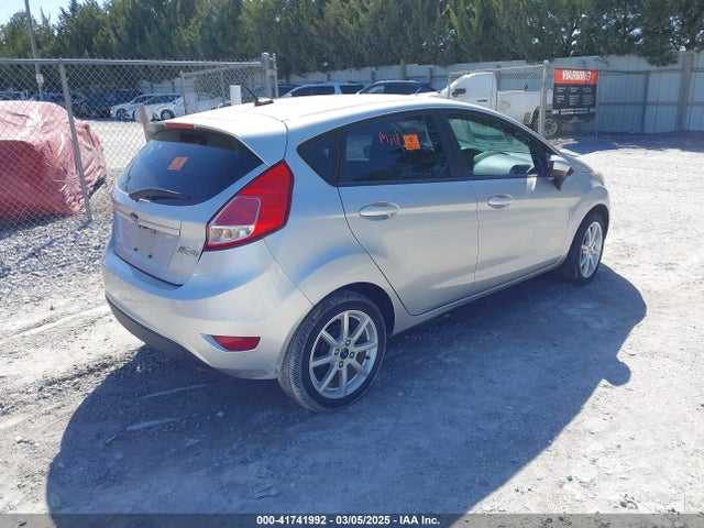 Ford FIESTA SE 2019 3FADP4EJ2KM117655 Image 4
