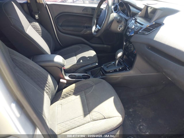 Ford FIESTA SE 2019 3FADP4EJ2KM117655 Image 5