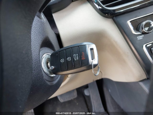 5XXGT4L39JG200457 KIA Optima Lx