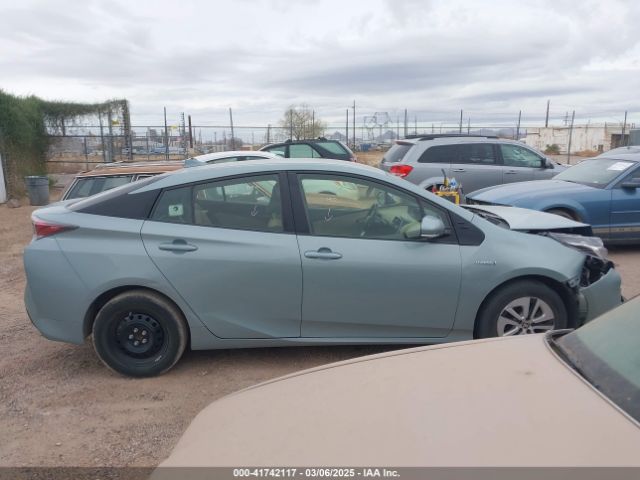 JTDKARFU2G3526613 Toyota Prius Three