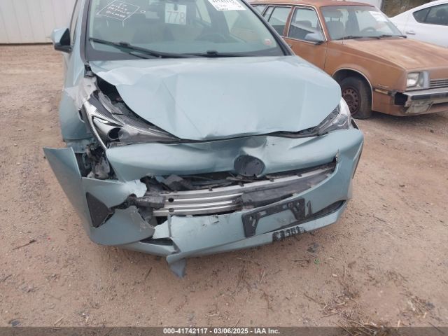 JTDKARFU2G3526613 Toyota Prius Three