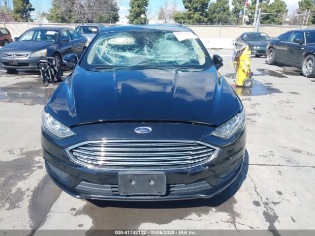3FA6P0HD4JR189255 Ford FUSION SE
