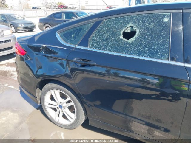 3FA6P0HD4JR189255 Ford FUSION SE