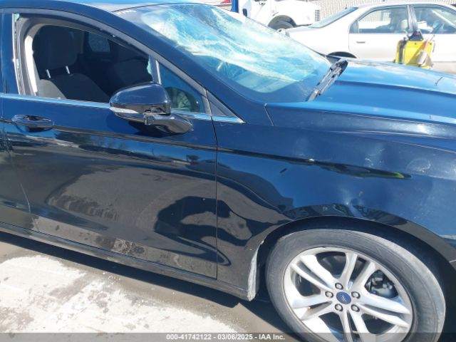 3FA6P0HD4JR189255 Ford FUSION SE