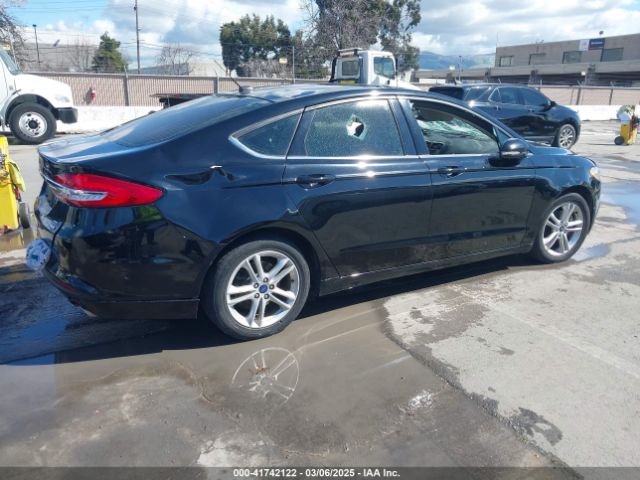 3FA6P0HD4JR189255 Ford FUSION SE