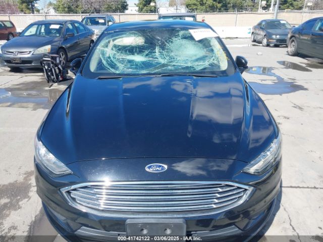 3FA6P0HD4JR189255 Ford FUSION SE