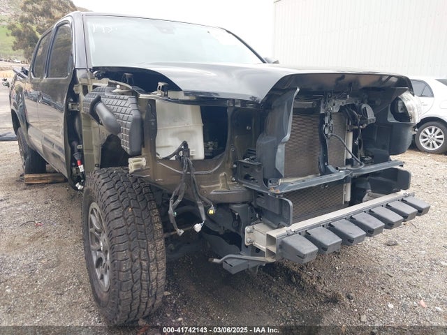 5TFAX5GN2LX169690 Toyota 2tr-fe