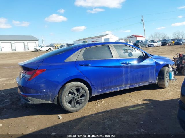 KMHLM4AG3PU593422 Hyundai ELANTRA SEL