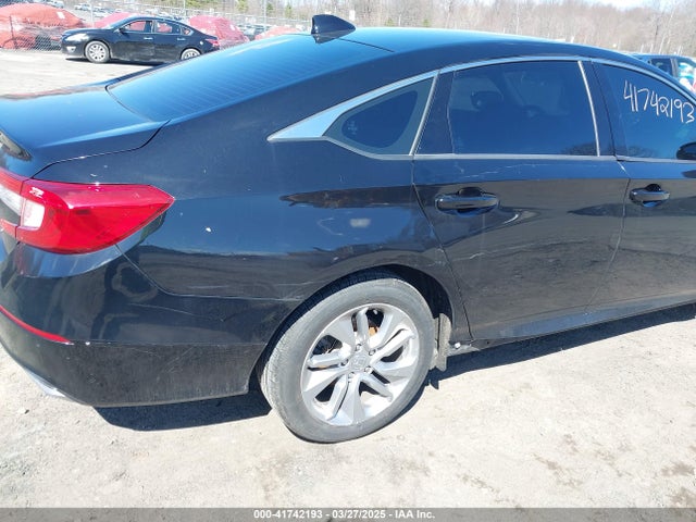 1HGCV1F14KA175421 Honda ACCORD LX