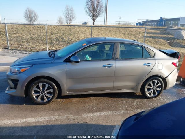 3KPA24AD2NE431557 KIA RIO S