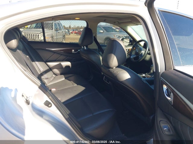 JN1EV7AR0JM433294 Infiniti Q50 3.0t Luxe
