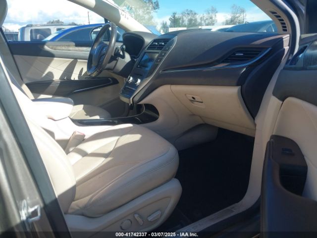 5LMCJ3C93HUL09500 Lincoln Mkc Reserve
