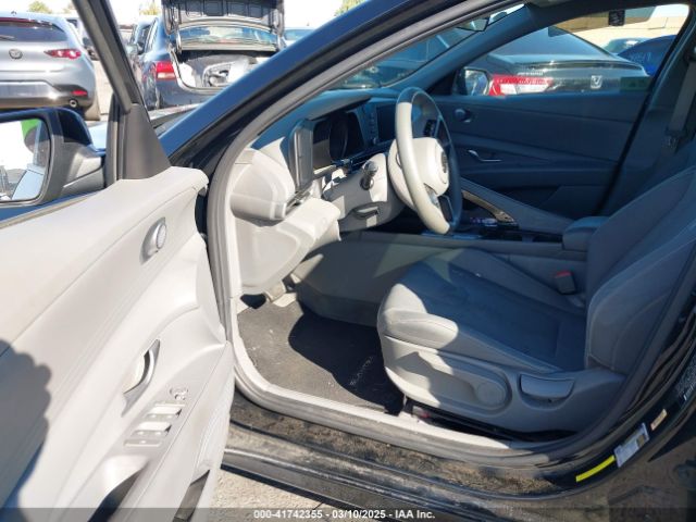 KMHLM4AJ8MU012133 Hyundai Elantra Hybrid Blue