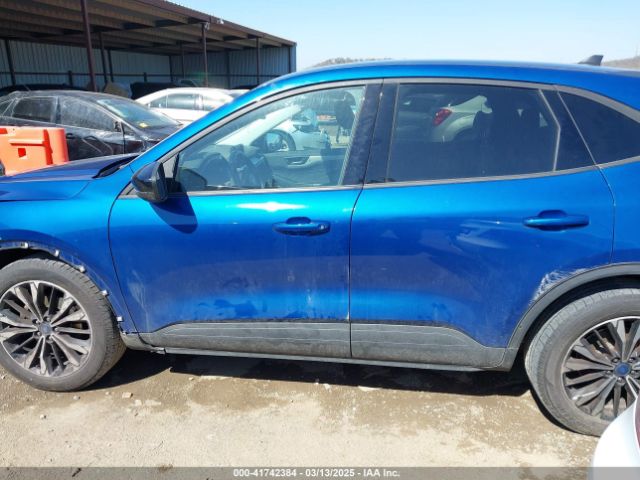 1FMCU0G68NUB88760 Ford ESCAPE SE