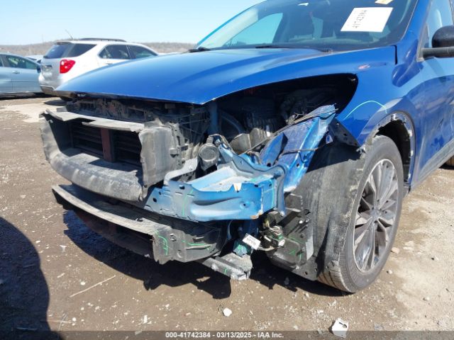 1FMCU0G68NUB88760 Ford ESCAPE SE