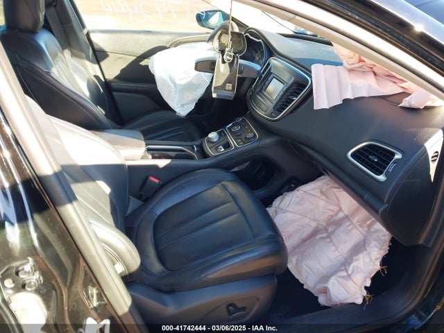 Chrysler 200 Limited 2016 1C3CCCAB0GN185626 Image 5